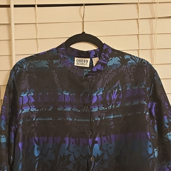 Chico's DESIGN Silk Black and Blue 3/4 Sleeve Button Down Blouse - Picture 6 of 15
